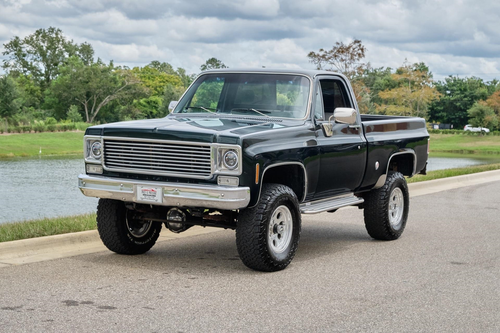 Owner 1976 GMC K15 Sierra Grande Restored Green