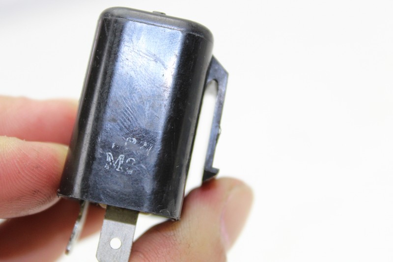 E.r⑅　1113 1995 KAWASAKI NINJA ZX7 ZX750 FLASHER TURN SIGNAL BLINKER