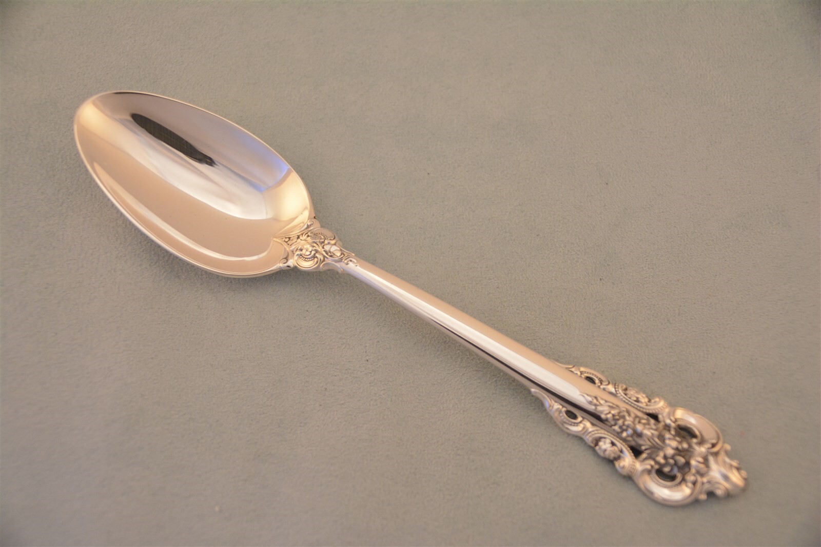Wallace Grande Baroque Sterling 6-7/8" Oval Soup Dessert Spoon No Monogram
