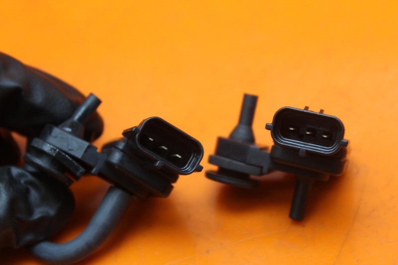 04-10 KAWASAKI NINJA ZX10R OEM MAP MASS AIR FLOW PRESSURE SENSOR