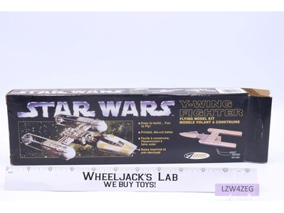 Y-Wing Fighter Flying Model Kit Star Wars 1996 Estes NEW