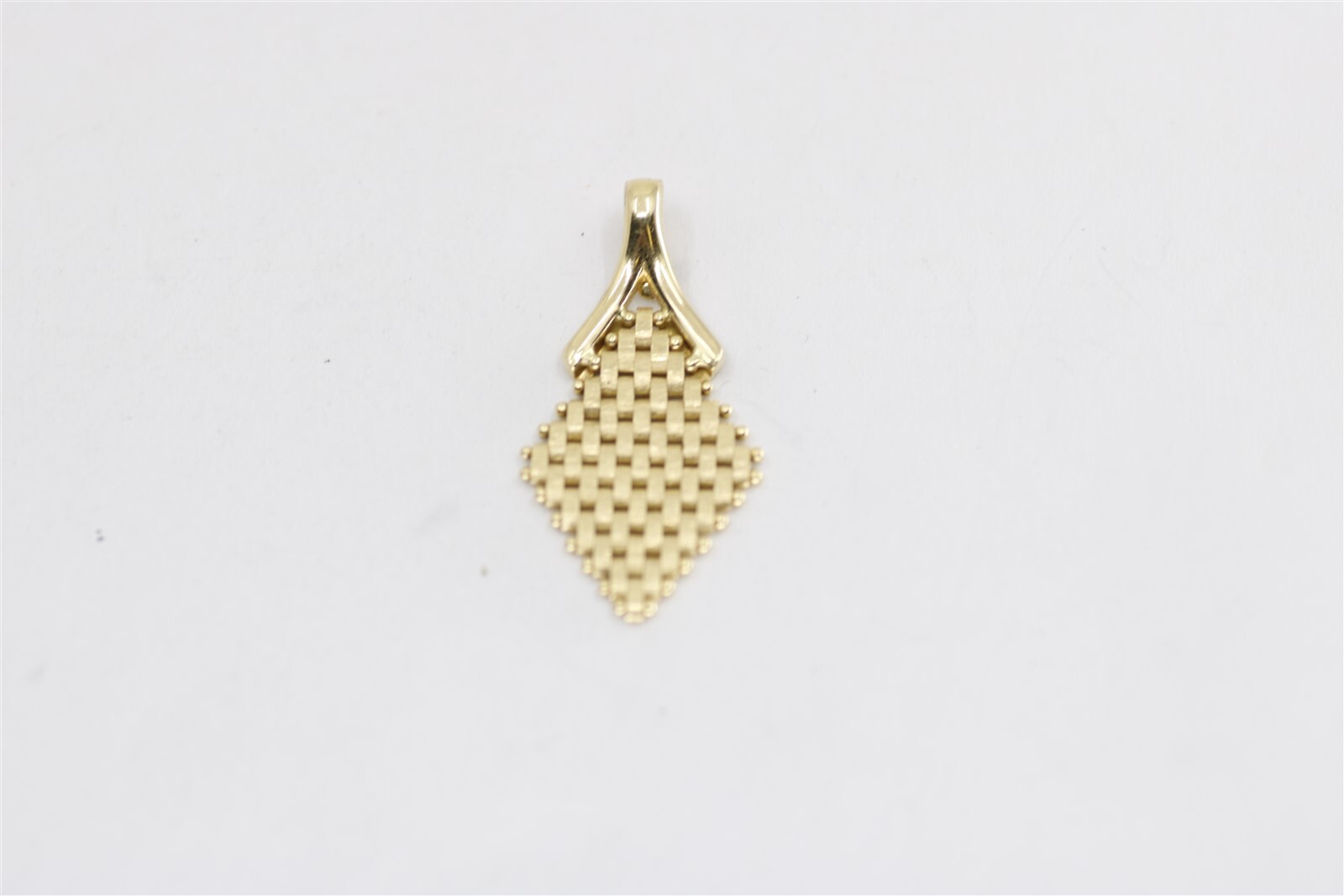 Vintage 14K Yellow Gold Mexican Mesh Pendant 1.25