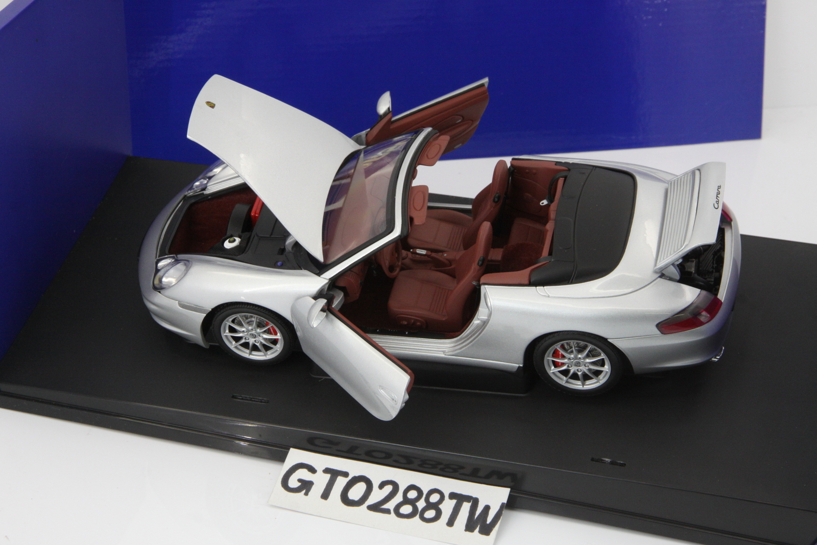 ミニカー AUTOart Porsche 911 Cabriolet 1/18 AUTOart 1:18 scale Porsche 911 Carrera Cabriolet/Cabrio