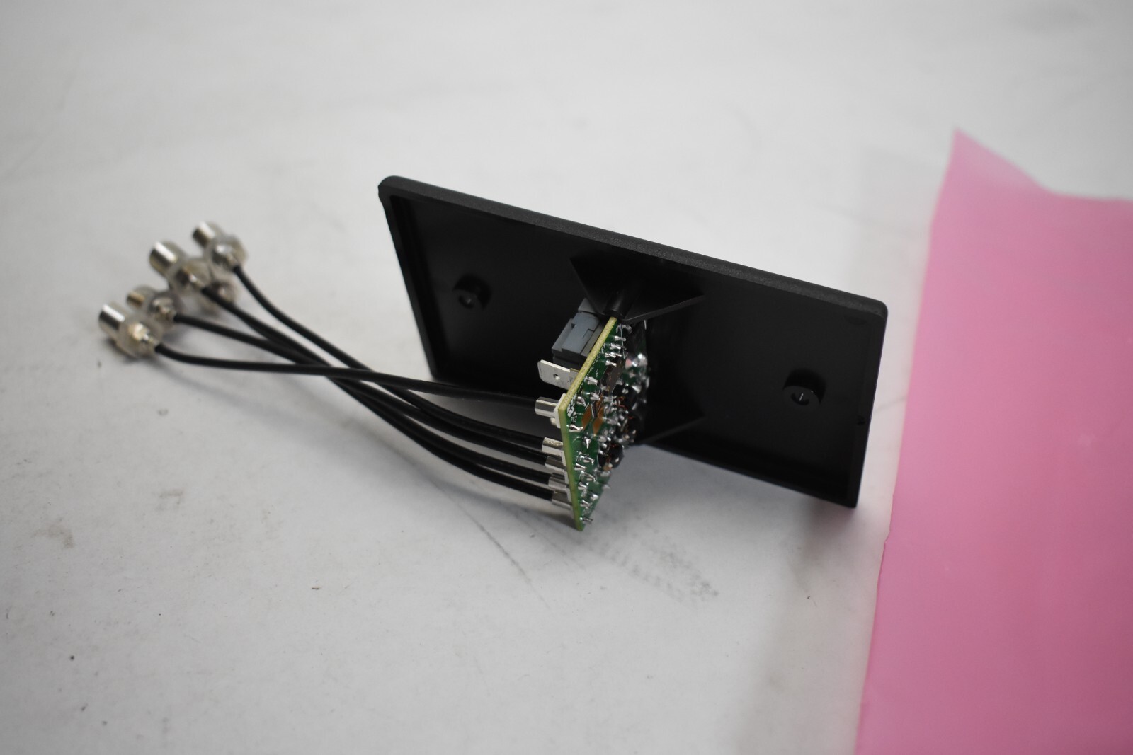 ConnecT 2.0+ Wall Plate - Thumbnail 5