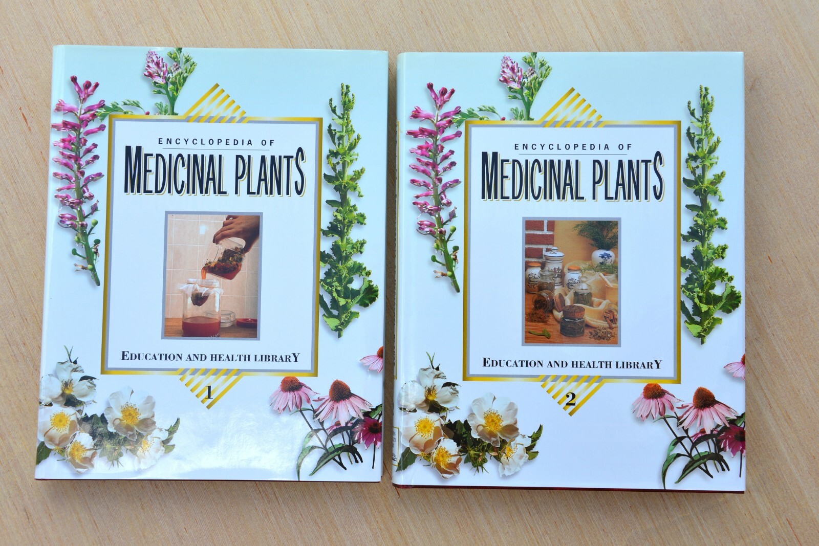 the Encyclopedia of Medicinal Plants  洋書 Encyclopedia of Medicinal Plants: Amazon.co.uk: Chevallier