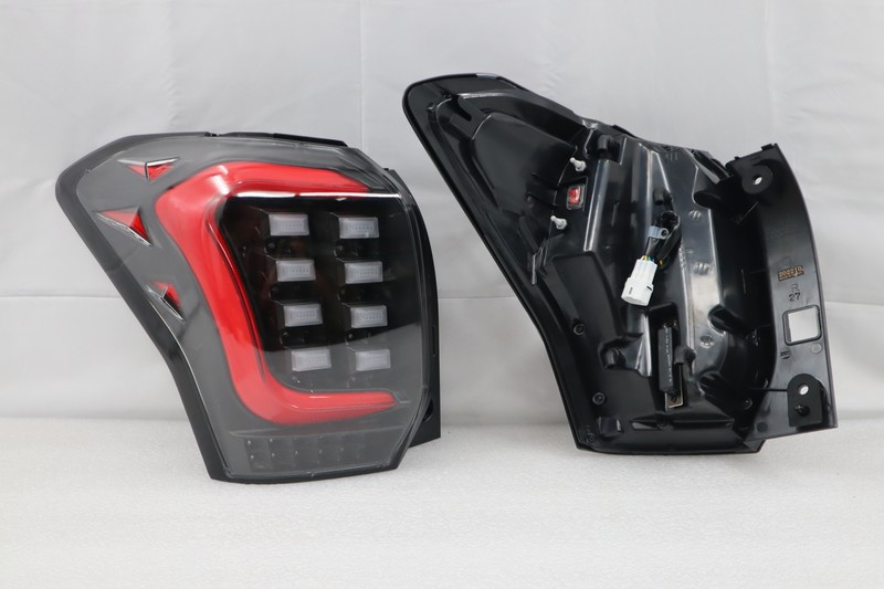 CASA Clear/Black Sequential LED Tail Lights For Subaru Forester SJ 2014-2018 - View #2