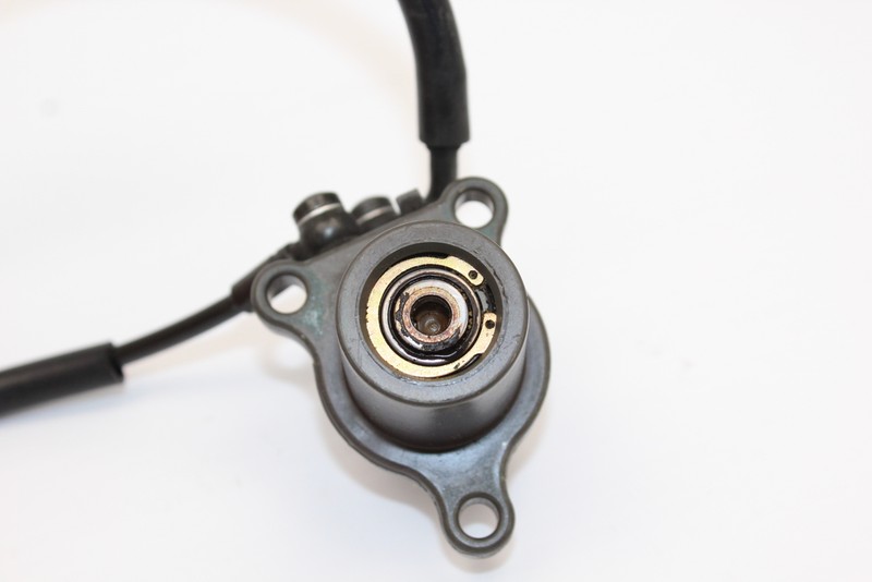 0005 BMW K1200GT K1200RS CLUTCH SLAVE PISTON CYLINDER 21522333433 eBay