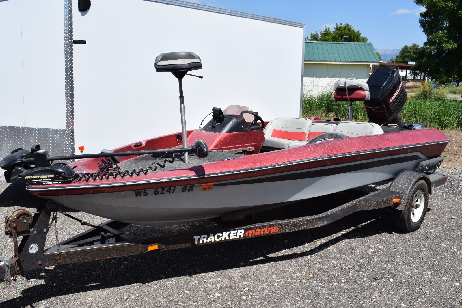 Tracker 17' Bass Boat 115 HP 2005 mercury Engine, Tracker Trailer No Reserve!