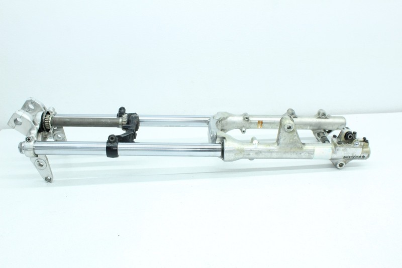 82-83 HONDA V45 MAGNA VF750C FRONT FORKS SUSPENSION TRIPLE TREE