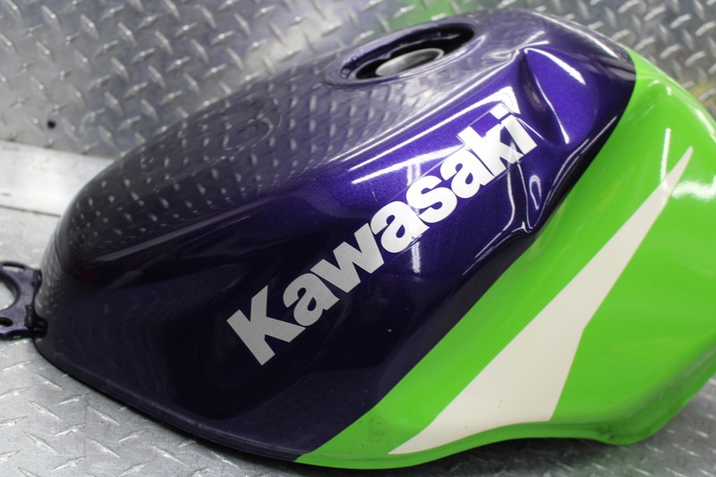 1997 Kawasaki Ninja ZX6R ZX600F GAS TANK FUEL CELL PETROL