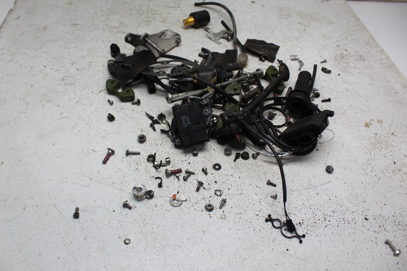 11-15 KAWASAKI NINJA ZX10R PARTS AND HARDWARE LOT | eBay