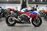 Honda CBR1000-RR Fireblade, 2015, White with just 14481miles