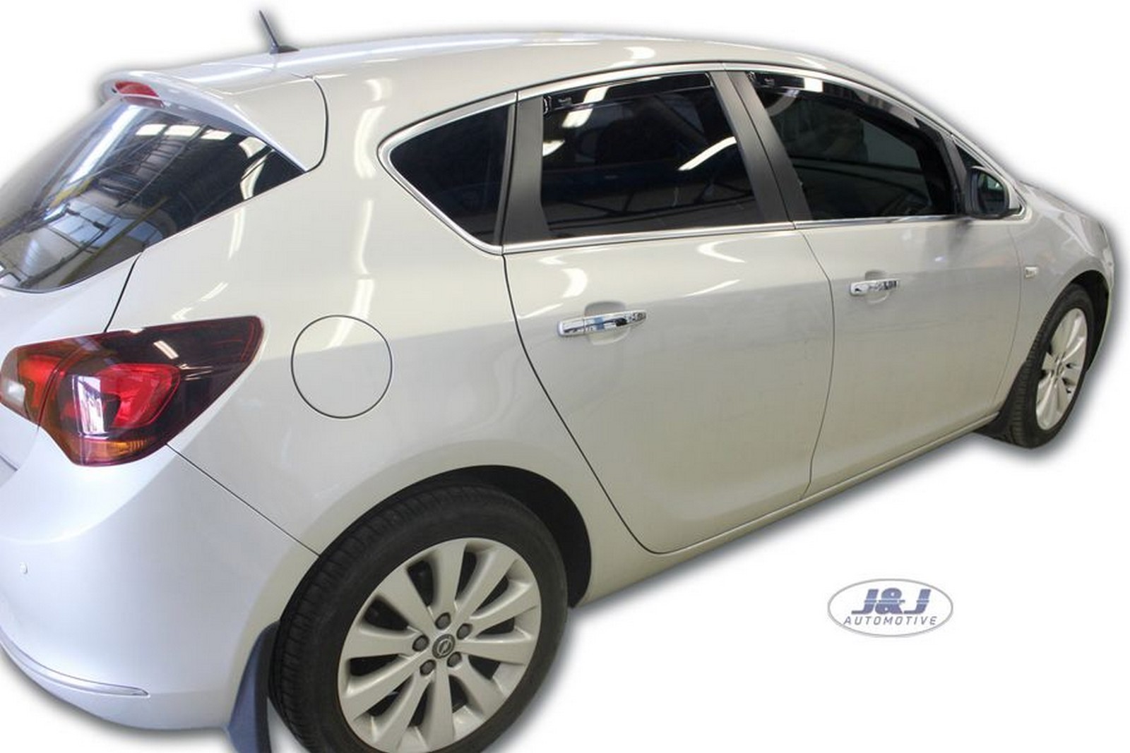 DOP25384 VAUXHALL ASTRA J mk4 Htb 20092015 wind deflectors 4pc TINTED