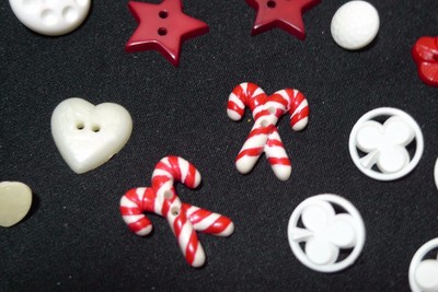 Mixed Lot 21 Red/White Buttons Star Candy Canes Hearts Shamrock Craft Scrapbook