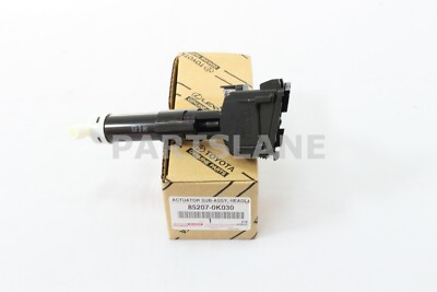Toyota Fortuner GGN50 OEM Right Headlamp Washer Actuator