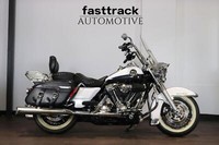 Harley Davidson FLHRC 1800 Screamin Eagle Road King Classic | STUNNING CONDITION