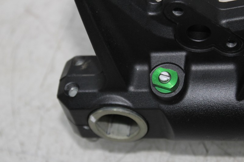 銅管 14kg 12-25 KAWASAKI NINJA ZX14R FRONT FORKS TRIPLE TREE CLAMP