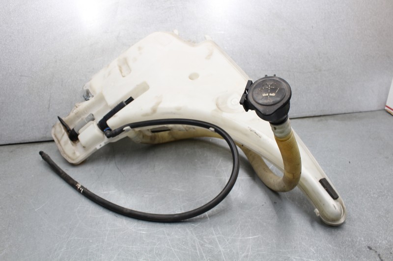 0911 BMW E90 E92 328XI SEDAN WINDSHIELD WASHER TANK RESERVOIR BOTTLE