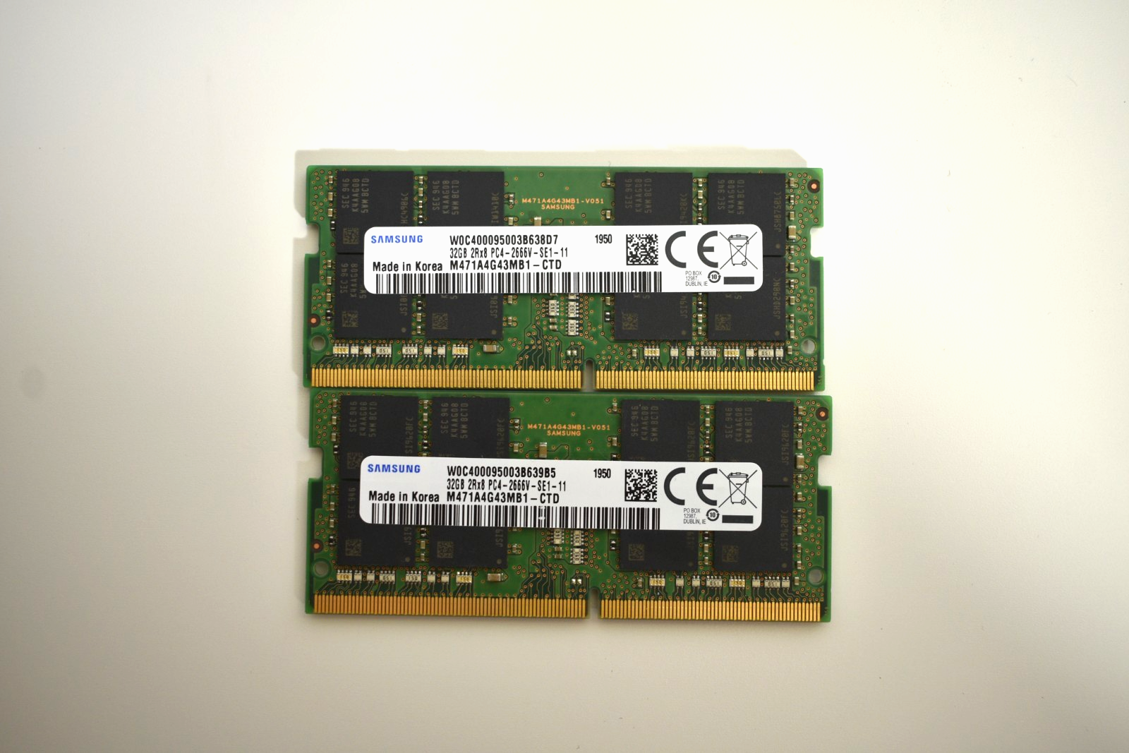 16GB SAMSUNG DDR4 PC4-2666V-EE1-11 2RX8 ECC Samsung PC4-2666V-SE1 