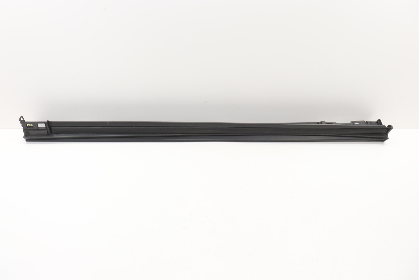 2020 - 2025 MAZDA CX-30 LEFT SIDE ROCKER MOLDING COVER PANEL OEM