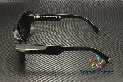 Pre-owned Tom Ford Ft1101 01a Plastic Shiny Black Smoke 58 Mm Men's Sunglasses In Gray
