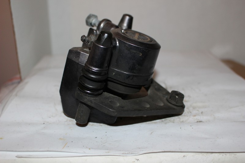 CKPページ KAWASAKI GPZ ZX1100 ZX750 ZX550 RIGHT FRONT BRAKE CALIPER