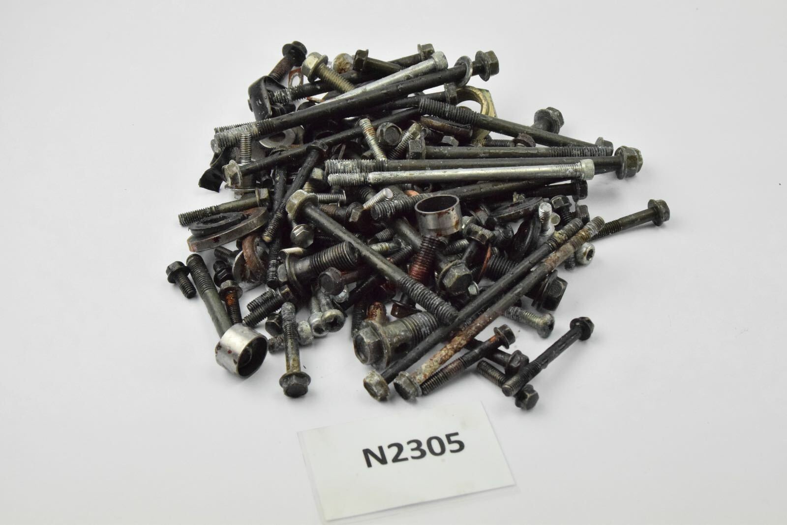 777さま Kawasaki GPZ 1000 RX ZXT00A Bj 1988 - engine screws remains of