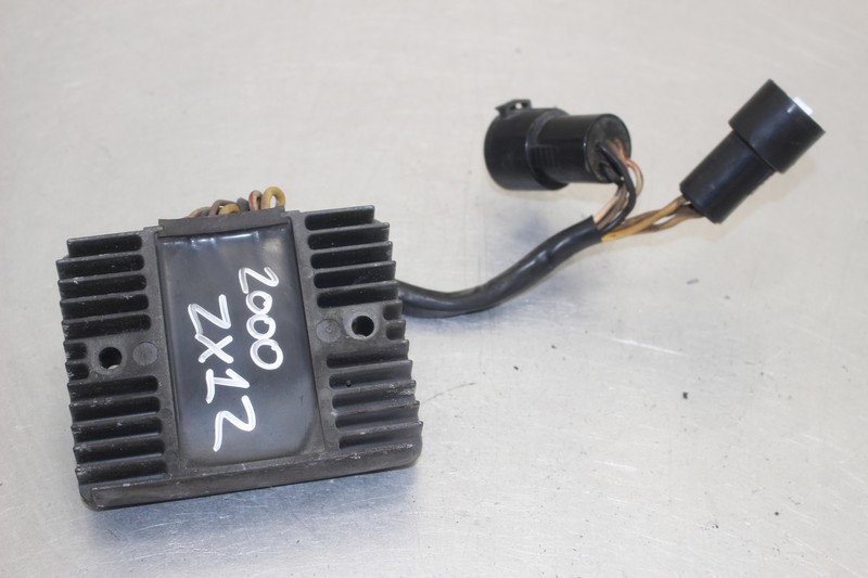 2000 Kawasaki Ninja Zx12r Zx1200a Zx12 Rectifier Voltage Regulator