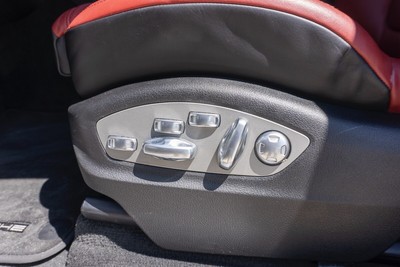 image 4 of interior