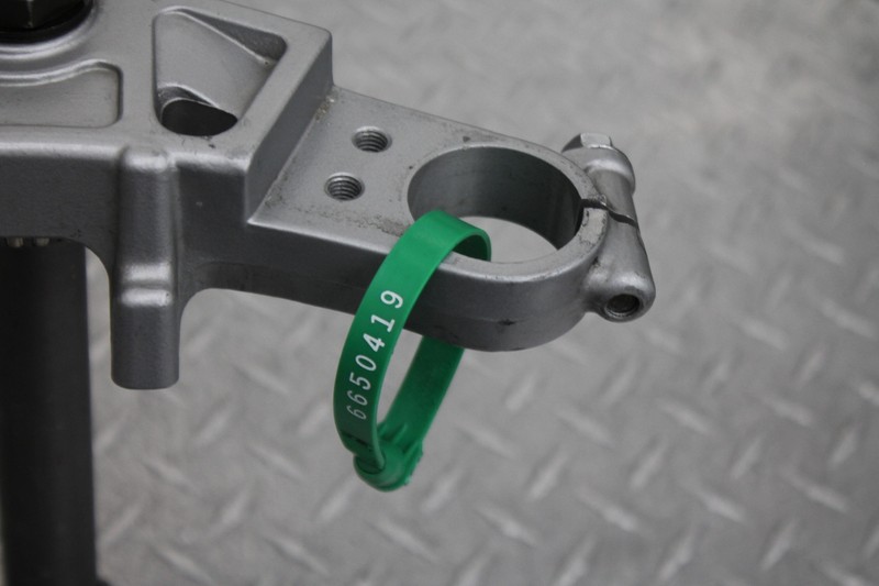 1986 KAWASAKI NINJA 600R ZX600A FRONT FORKS LOWER UPPER TRIPLE