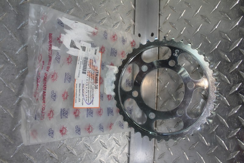 2005 KAWASAKI NINJA ZX12R ZX1200B (JT SPROCKETS) REAR BACK