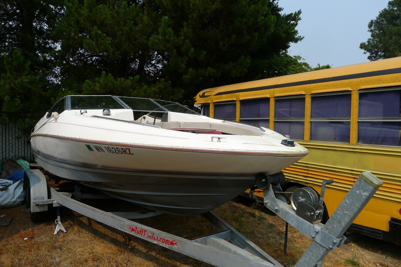 1990 Bayliner 21' Bowrider & Trailer - Washington