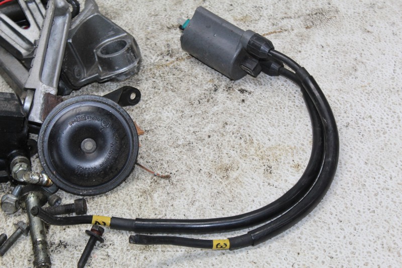 95-97 KAWASAKI NINJA ZX6R PARTS AND HARDWARE LOT | eBay