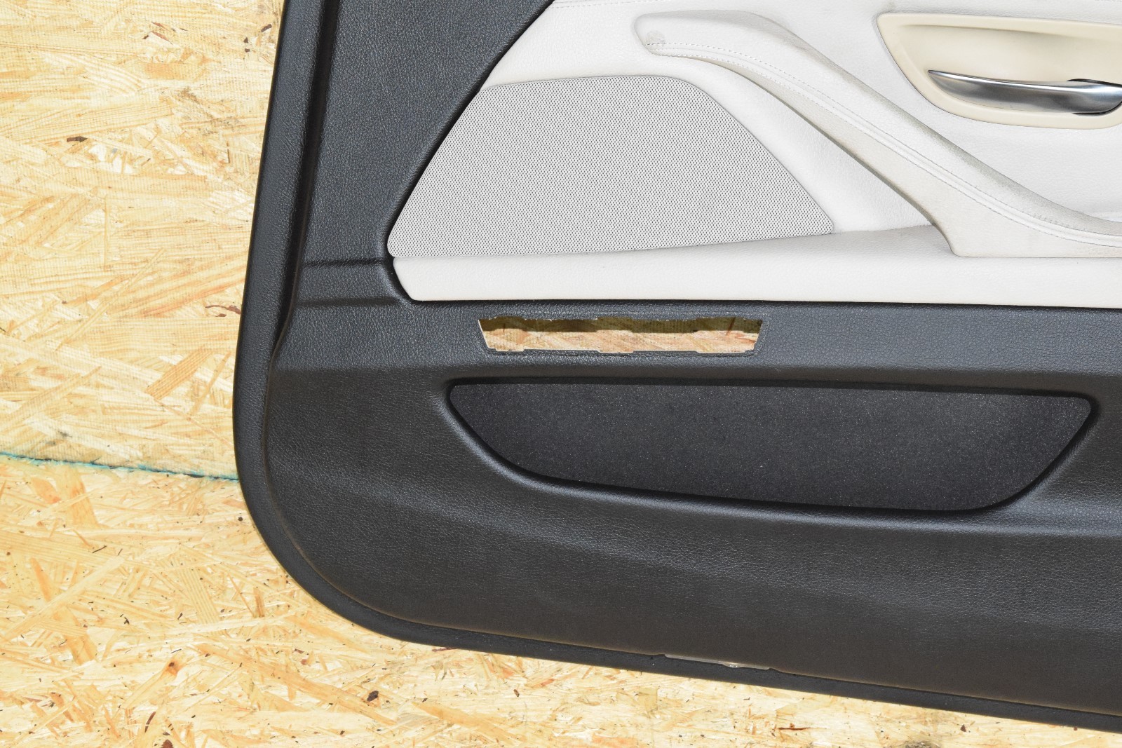 BMW F10 FRONT RIGHT PASSENGER SIDE INTERIOR DOOR ARD PANEL