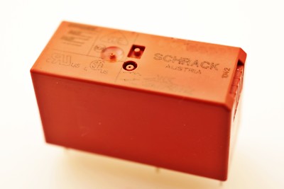 SCHRACK RP421060 60V 8A//250V RELAY NEW LOT OF 2