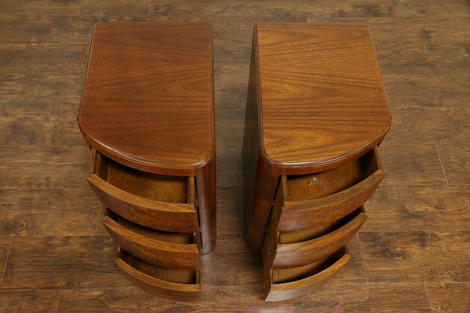 Pair of Midcentury Modern 1940's Vintage Walnut Nightstands or End Tables #30795
