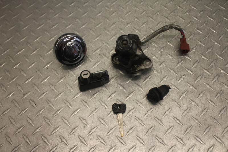 2000 yamaha v star 650 ignition switch