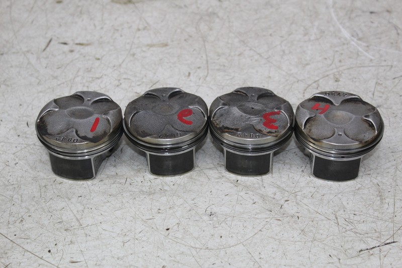 24 KAWASAKI NINJA ZX4R ENGINE MOTOR CYLINDER JUG PISTONS