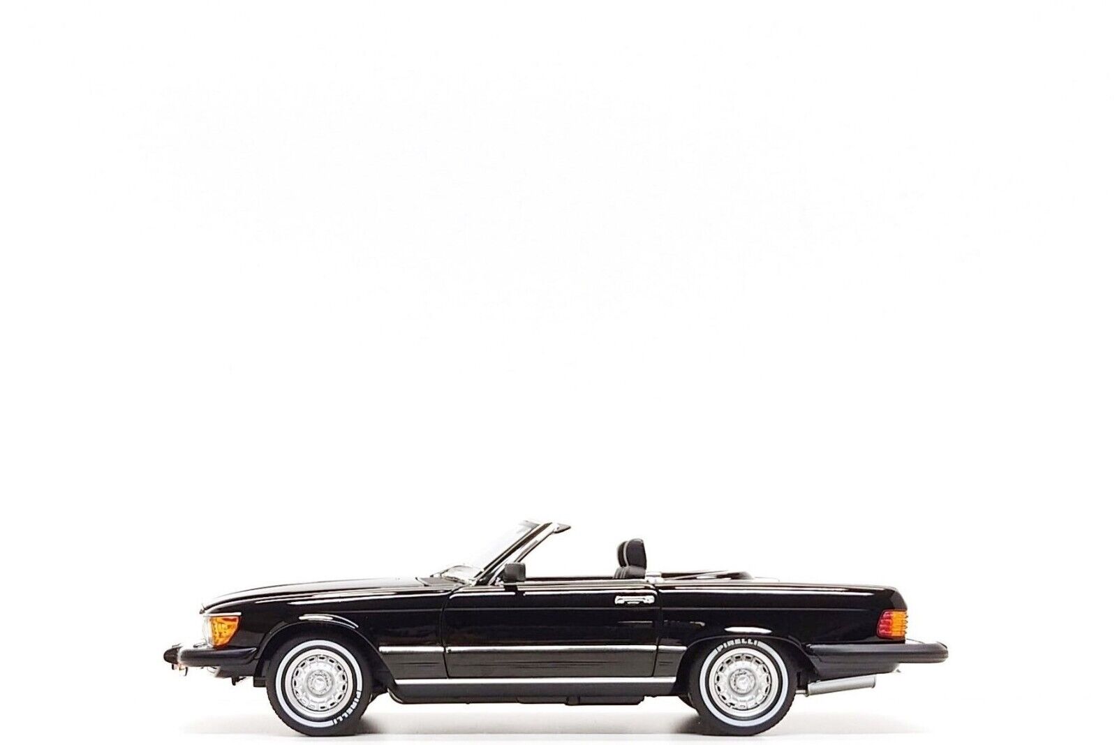 Norev 1:18 Mercedes-Benz 450 SL Cabriolet (R107) Norev 1:18 Mercedes-Benz 450 SL Cabriolet (R107)