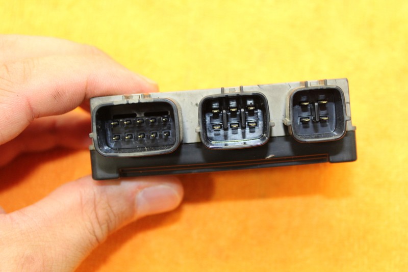 セルビー110 Littelfuse 3298080.ZXM10 ZCASE Single MEGA® Starter Fuse | Waytek