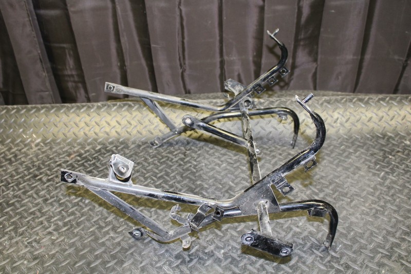 91 02 Honda St1100 Upper Fairing Mirror Gauges Stay Bracket 127 Ebay