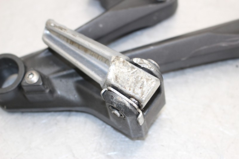 KAWASAKI Genuine NINJA ZX 6R 9R ZZR600 Right Footpeg Bracket