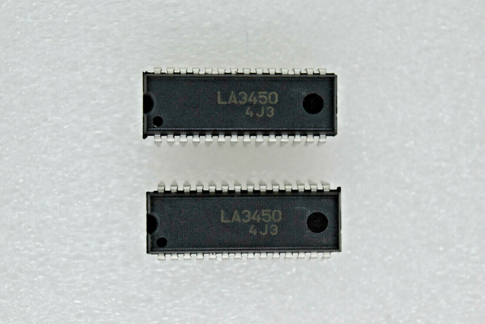 2PCS LA3450 - Sanyo 28-Pin DIP Integrated Circuit STOCK USA 2PCS LA3450 - Sanyo 28-Pin DIP Integrated Circuit STOCK USA