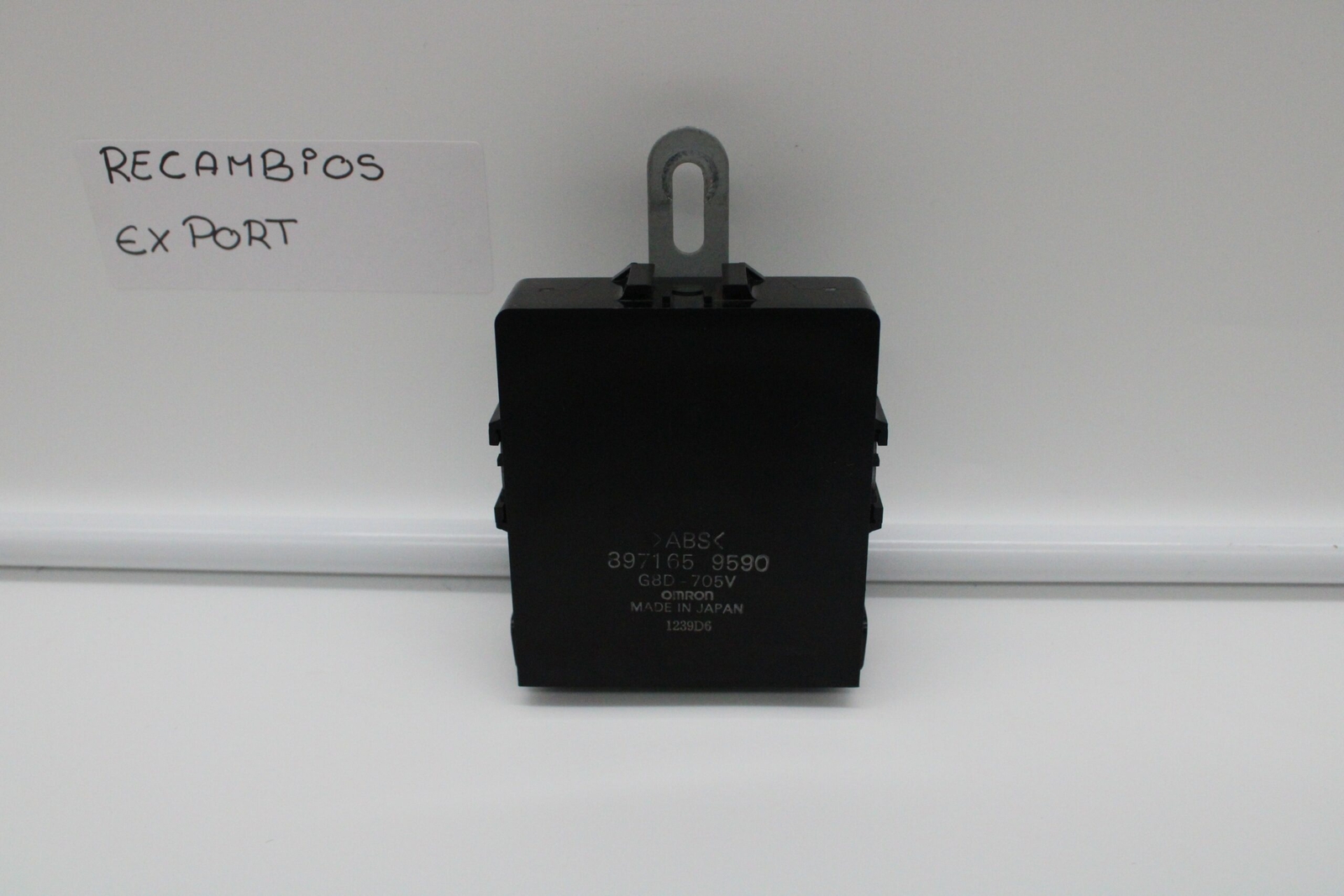 かぁ（959・951・588・934） Genuine Isuzu 4JG2 2.5L Ventilation Valve Assembly 8