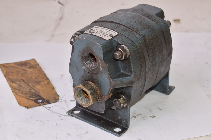 Delta Hydraulic Hydraulic Pumps Surplus Industrial Equipment