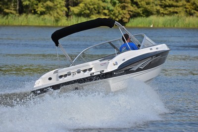 BAYLINER 185.... VERY CLEAN .... UNDER 80 HOURS