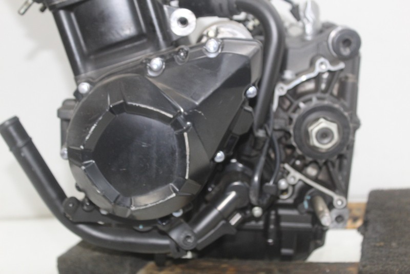 マスオページ 15-16 Kawasaki Z800 Zr800 B Engine Motor cylinder head cases