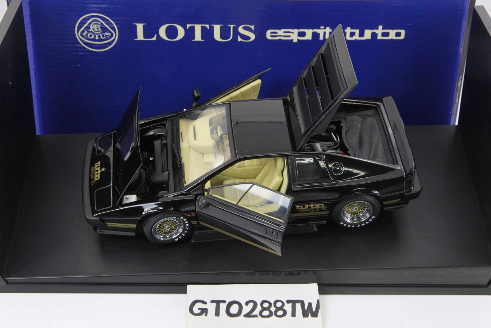 AUTOart 1:18 Lotus Esprit Turbo(S2) Black(70061) *Later Version w