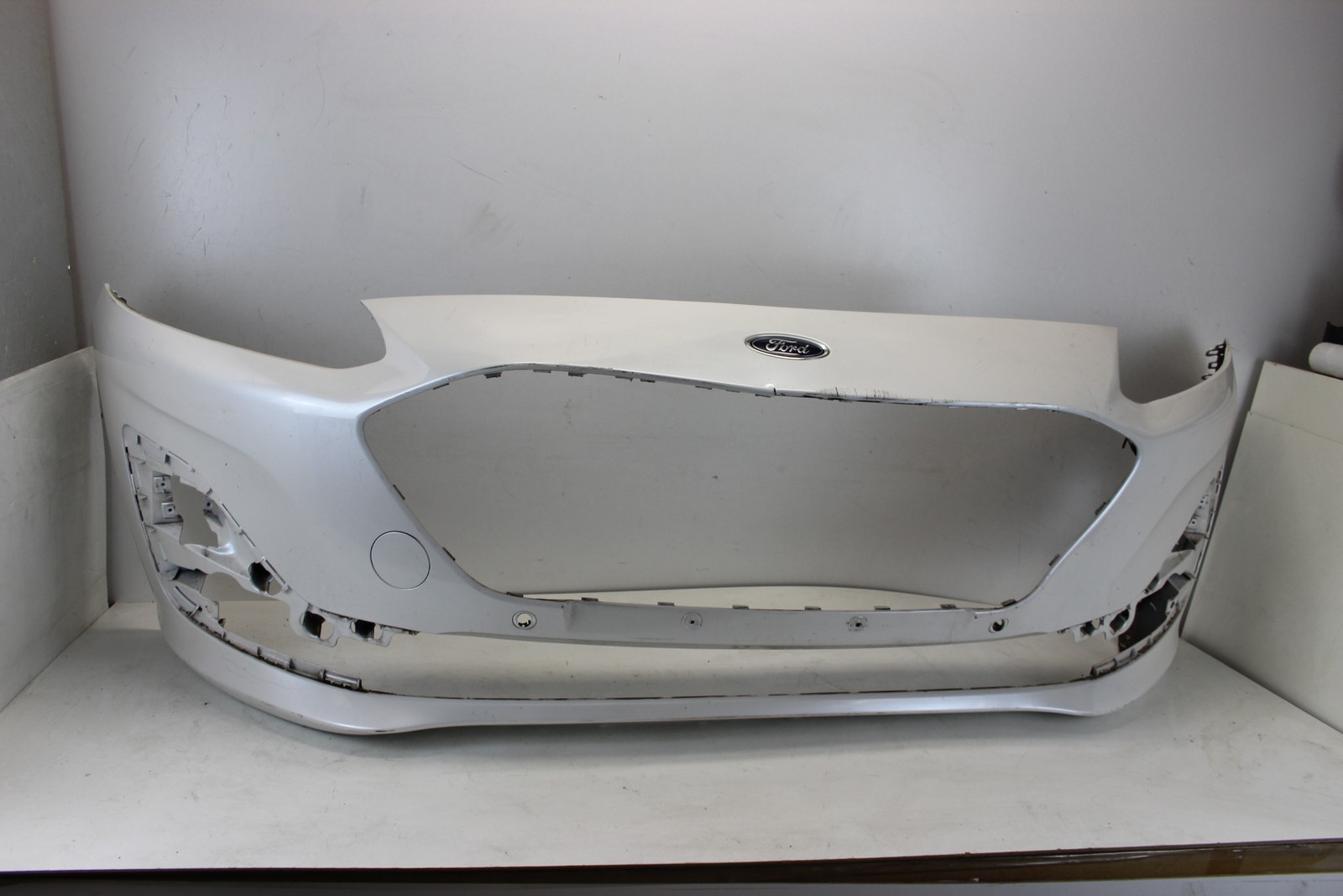 Ford Kuga MK3 III 2020- pare-chocs avant pare-chocs avant LV4B17F003V original
