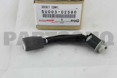 SU00302580 Genuine Toyota SOCKET & WIRE, FRONT MARKER LAMP